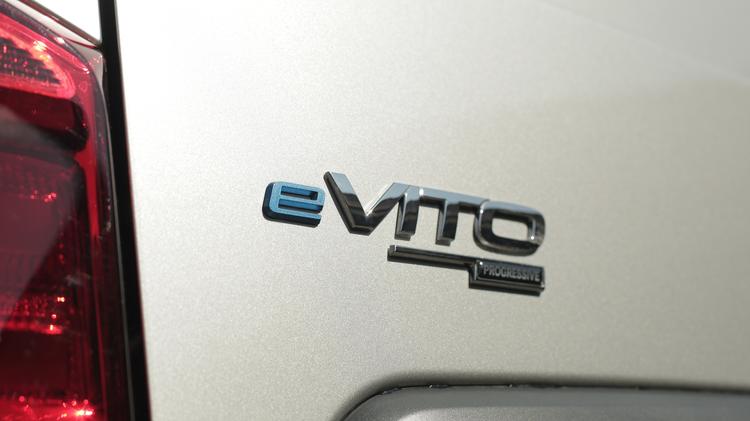 MERCEDES-BENZ eVITO L2 ELECTRIC FWD 85kW 66kWh Pro Van Auto
